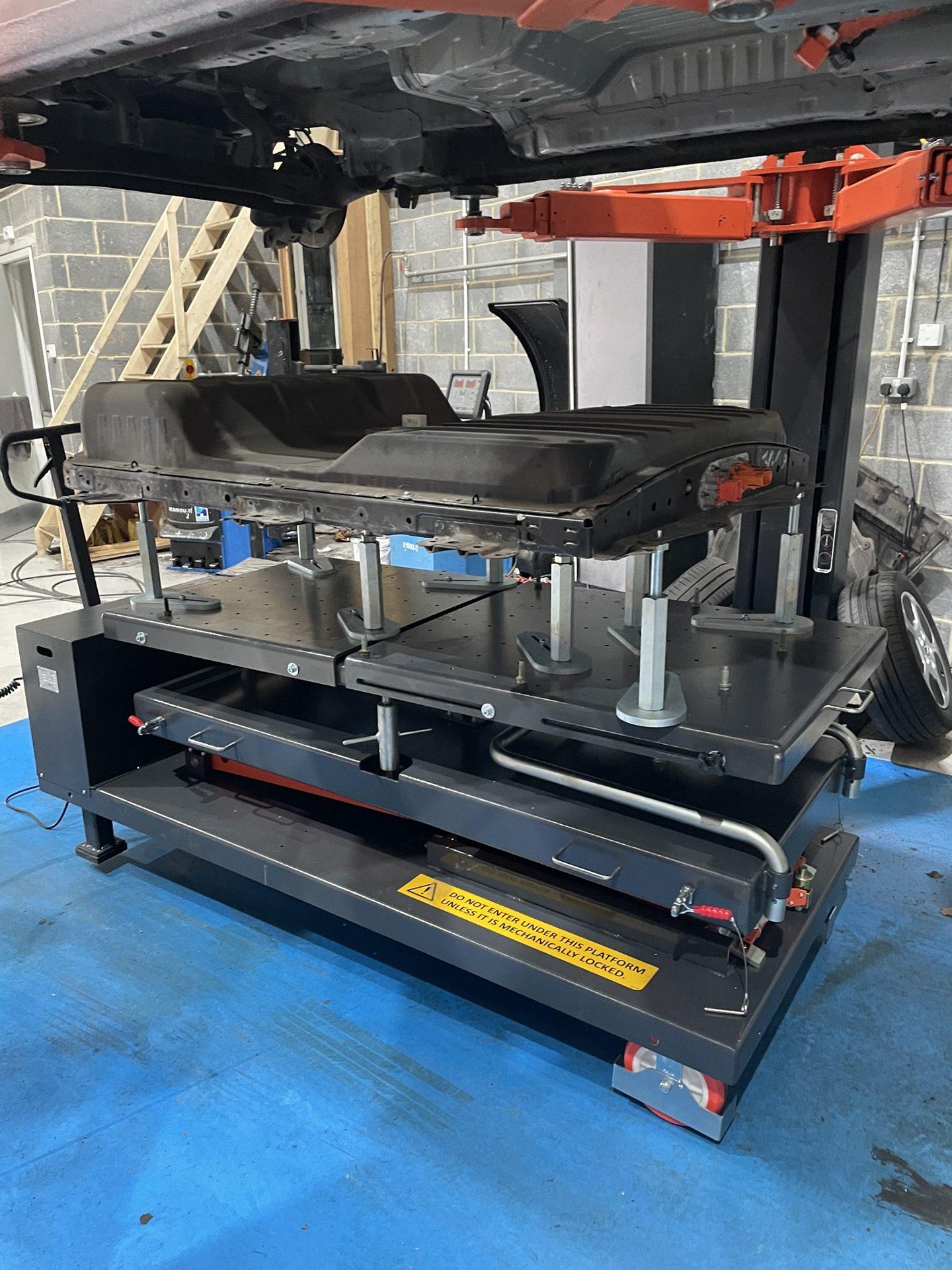 Стол подъемный г.п. 1,2 т. Everlift MS12M